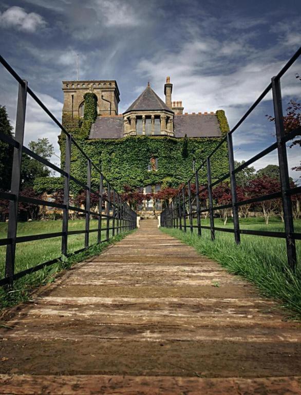 ホテル The Rudloe Near Bath - Marco Pierre White コーシャム エクステリア 写真