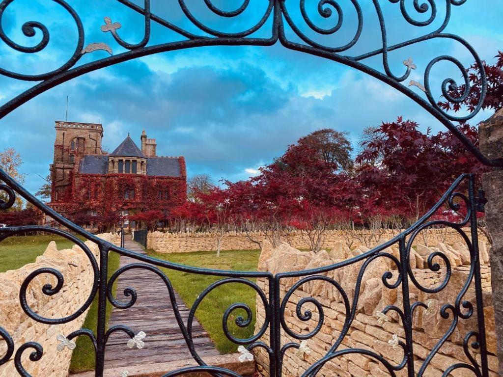 ホテル The Rudloe Near Bath - Marco Pierre White コーシャム エクステリア 写真
