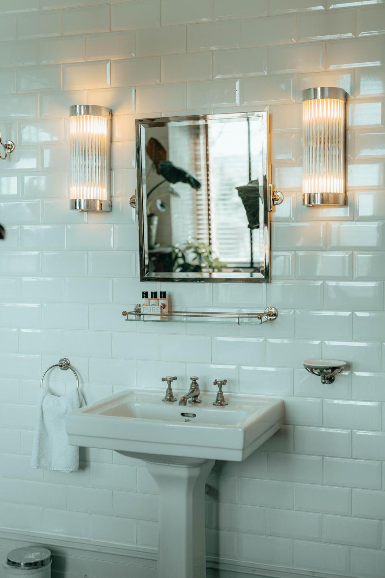 ホテル The Rudloe Near Bath - Marco Pierre White コーシャム エクステリア 写真