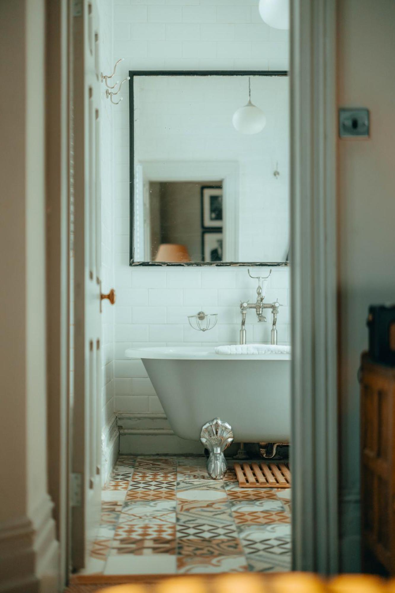 ホテル The Rudloe Near Bath - Marco Pierre White コーシャム エクステリア 写真