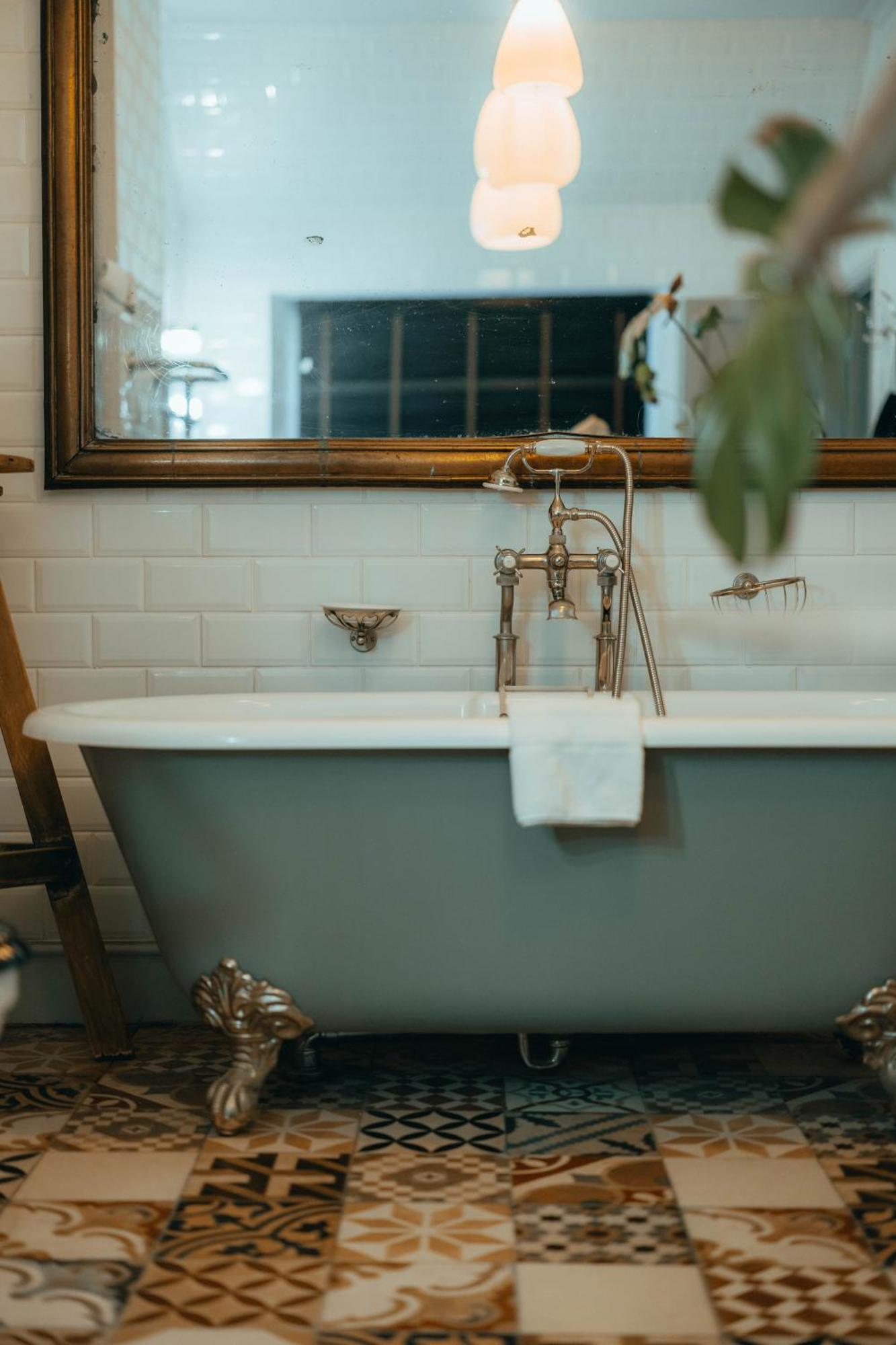 ホテル The Rudloe Near Bath - Marco Pierre White コーシャム エクステリア 写真